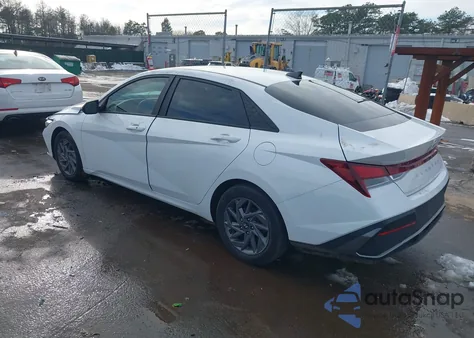 2024 Hyundai Elantra Sel from USA, damaged, VIN KMHLM4DG2RU653544